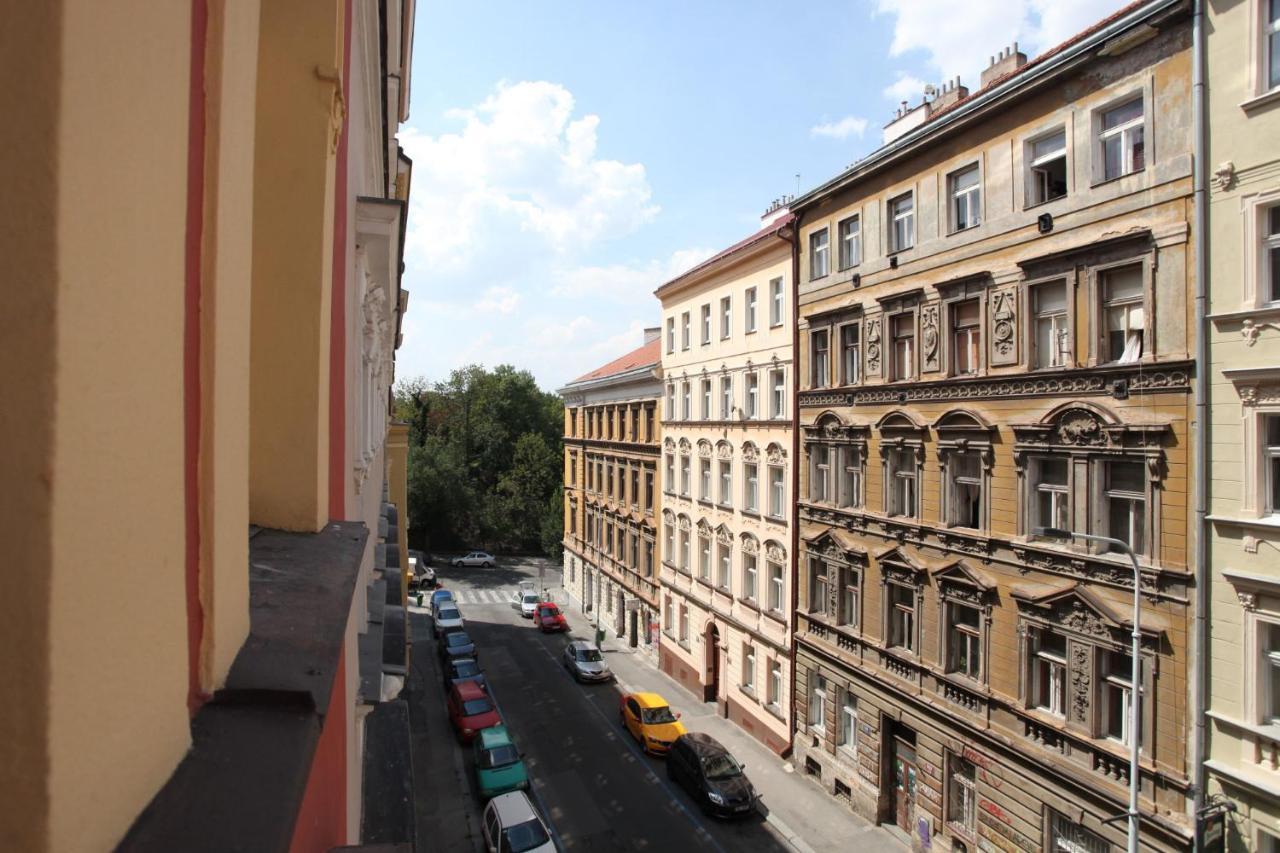 Churchill Apartments Praag Buitenkant foto